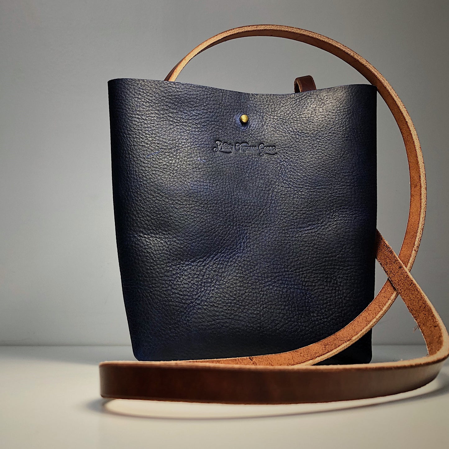 Little Bras D'or Handmade Leather Bag - Blue