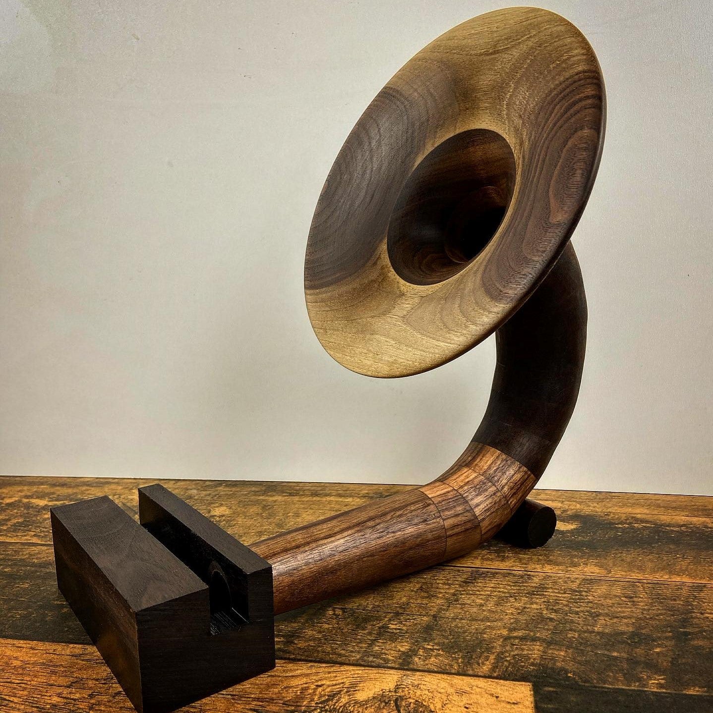Gramophone - The Sherlock - Walnut